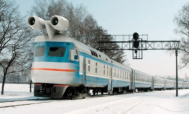 50 лет назад в СССР поставили на поезд реактивный двигатель и проверили, с какой скоростью может двигаться такой состав