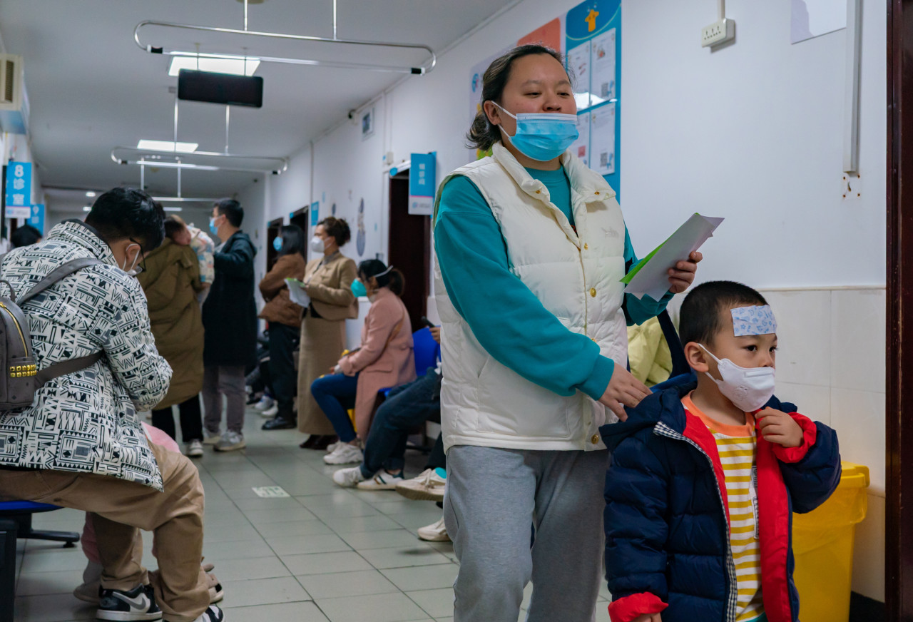 Вирусолог рассказал, придёт ли загадочный вирус-мутант из Китая в Россию