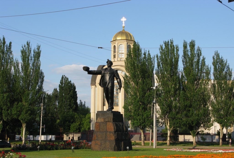 Фото шахтерской площади донецка