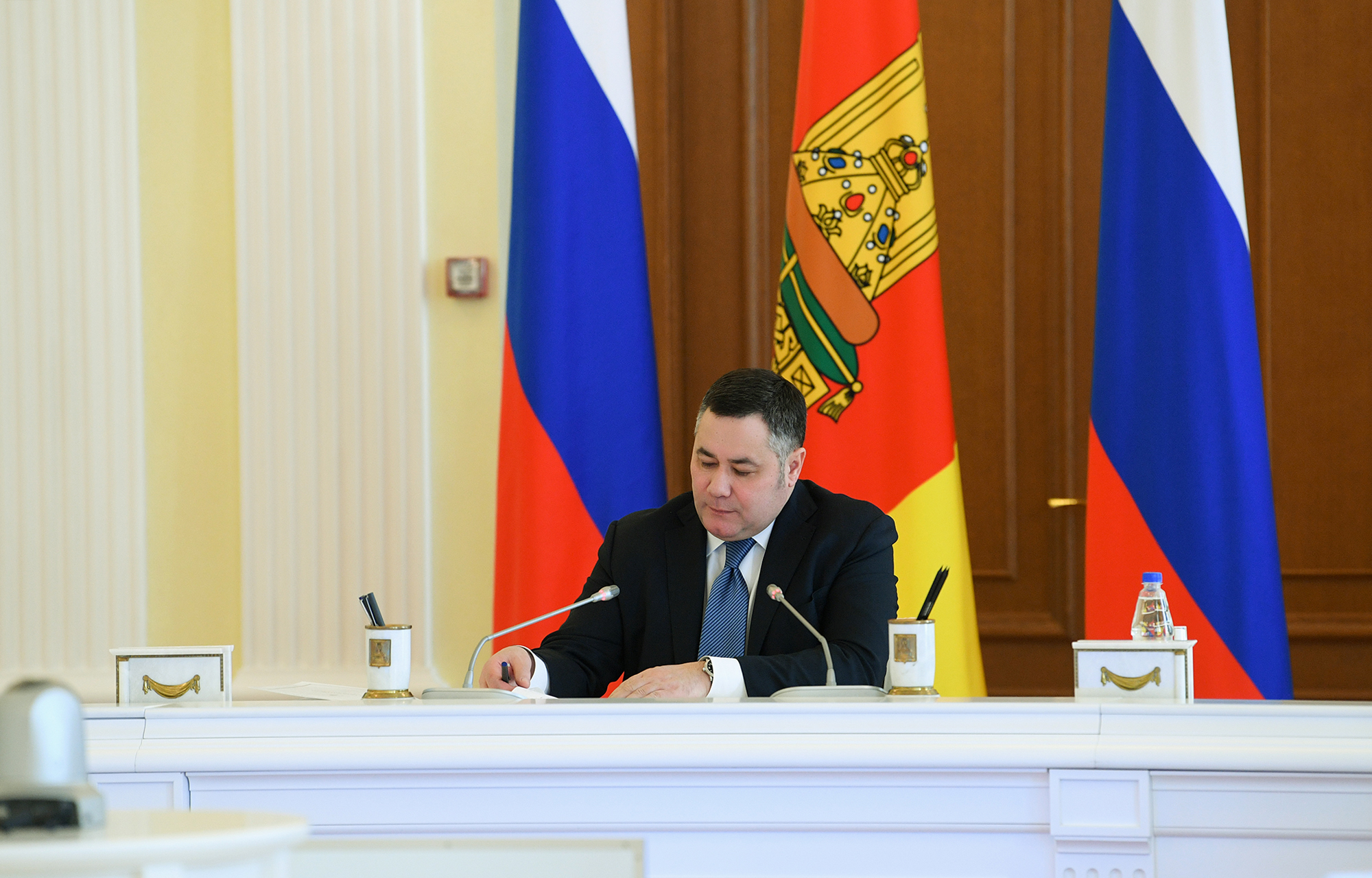 Игорь Руденя поставил задачи по обеспечению социально-экономической стабильности в регионе