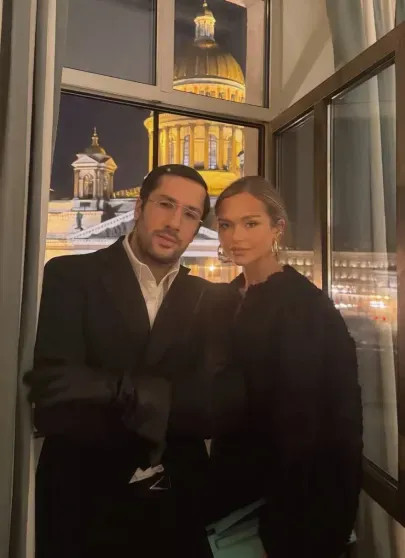 Стеша Маликова, Люся Чеботина, Юрий Колокольников с женой посетили светский ужин в Санкт-Петербурге Стеша, Чеботина, МаликоваСтеша, Маликова, Колокольников, светская, кожаные, МаликоваАлеко, косухуСтеша, образу, добавив, брюки, надела, ЧеботинаЮрий, Певица, платье, чёрном, образ, вечерний, также