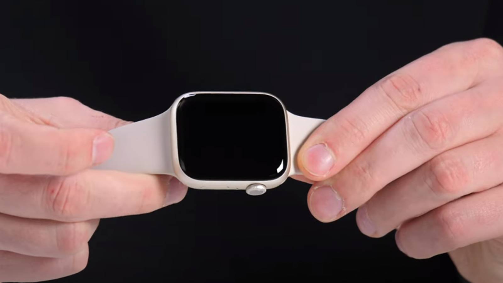 В России начались продажи смарт-часов Apple Watch Series 7