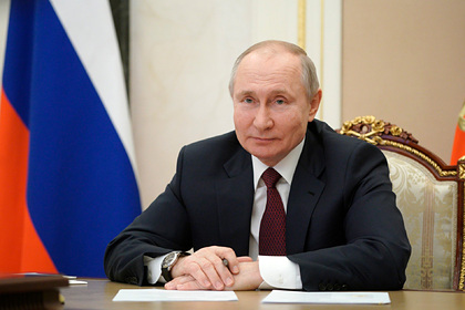 Путин впервые прокомментировал свою вакцинацию от коронавируса Путин впервые прокомментировал свою вакцинацию от коронавируса Россия