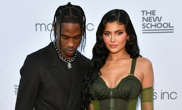 Кайли Дженнер и Трэвис Скотт вместе вышли в свет через два года после расставания
