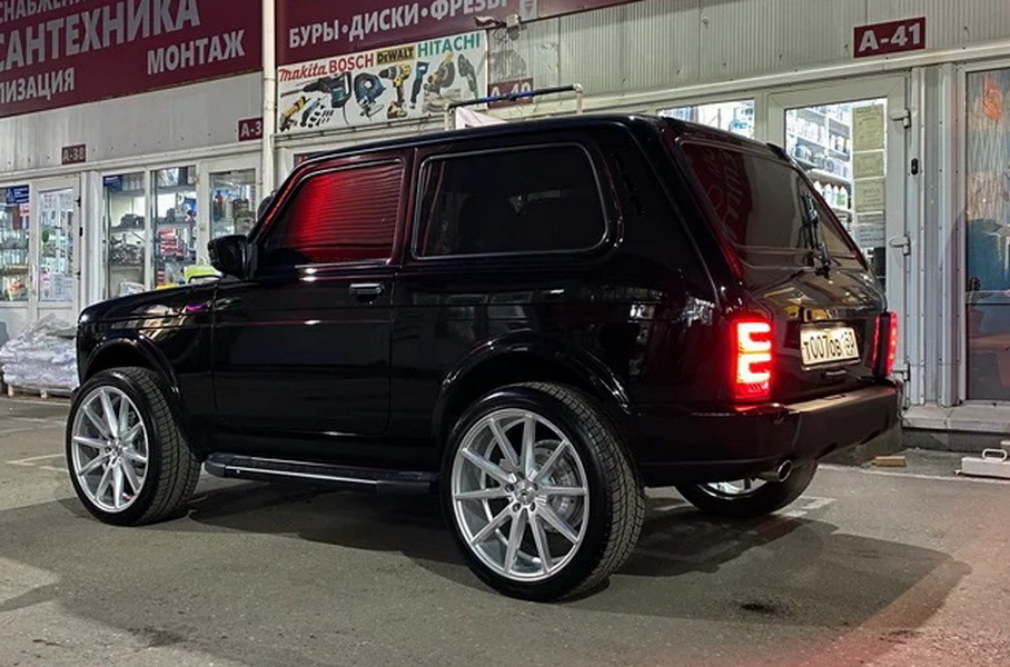 «Ниву» с рулем от Mercedes-AMG G63 продают за 1,5 миллиона рублей «Ниву» с рулем от Mercedes-AMG G63 продают за 1,5 миллиона рублей Новости