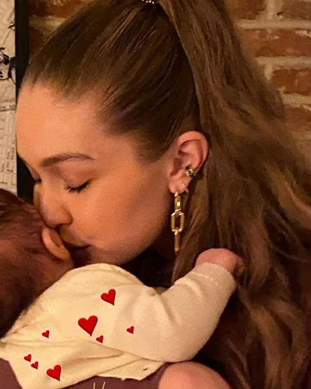 В компании Зейна Малика: Джиджи Хадид показала фотографии, сделанные во время беременности В компании Зейна Малика: Джиджи Хадид показала фотографии, сделанные во время беременности Дети,Беременные звезды