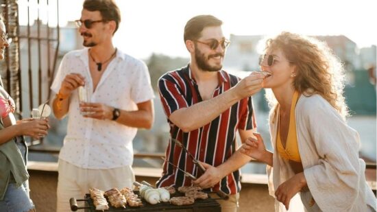 Станут вредными и невкусными: 10 продуктов, которые нельзя готовить на гриле