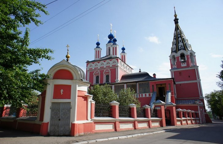 Калуга Преображенская Церковь за верхом