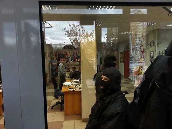В офисе издания Ura.ru в Екатеринбурге проводят обыски