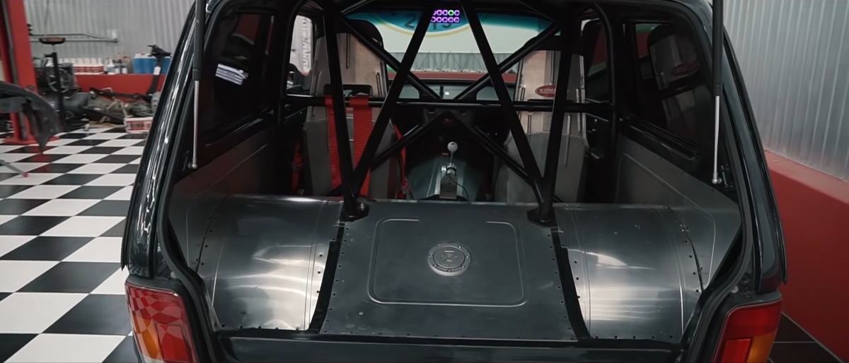 Нива на 1200 HP, которая уничтожает гиперкары  авто,автомобили,автомобиль,машины,НОВОСТИ,ремонт,тюнинг