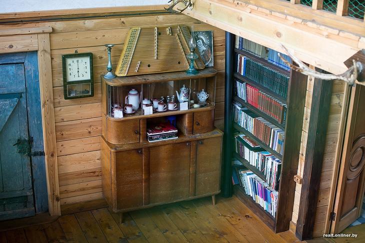 «Вложил сюда все свои сбережения». Как один человек возрождает деревню на Голубых озерах 