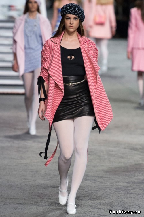 Chanel 2019 круизная коллекция Chanel 2019 круизная коллекция