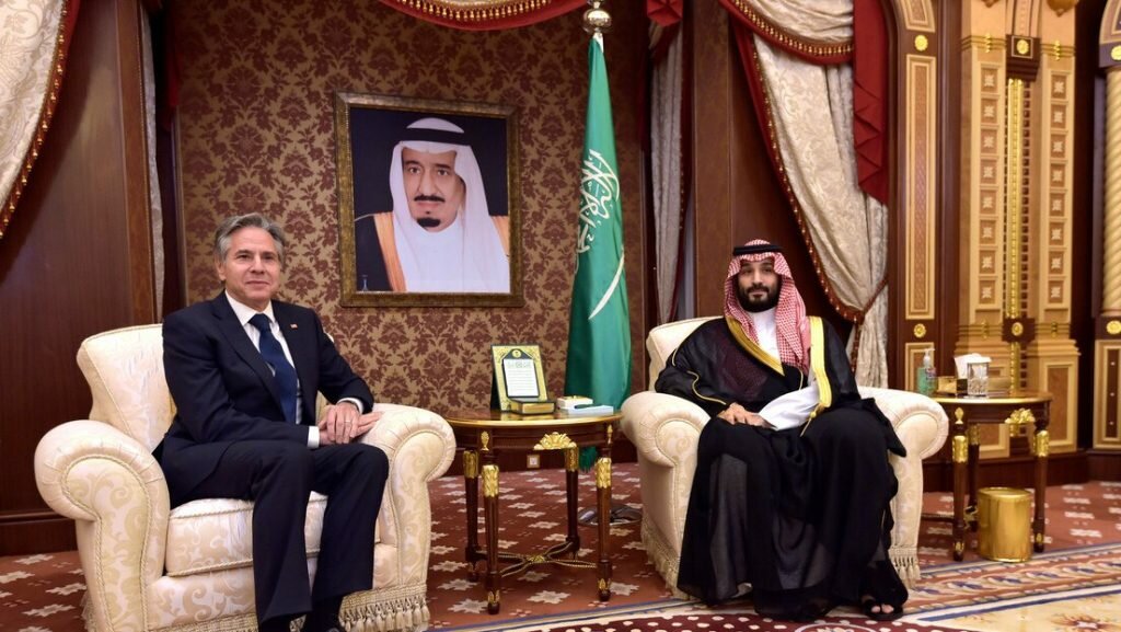 Блинкен в Саудовской Аравии: безуспешные потуги бросить вызов новым реалиям