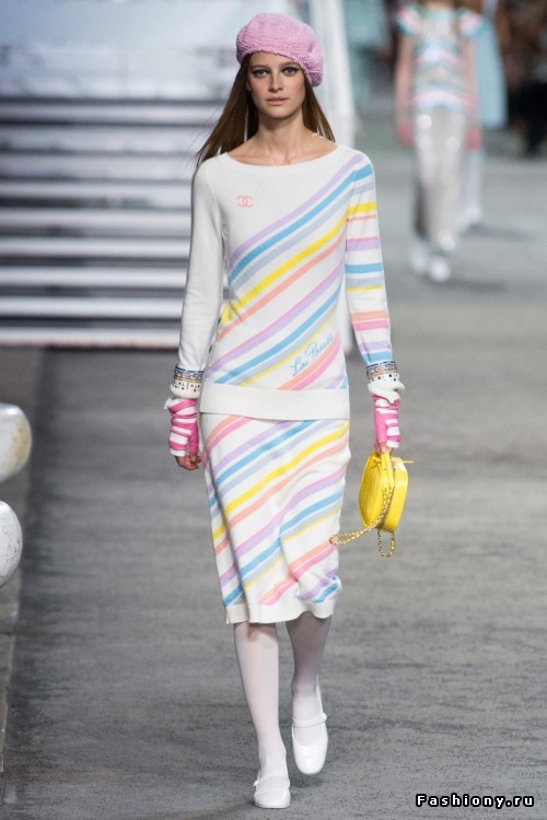 Chanel 2019 круизная коллекция Chanel 2019 круизная коллекция