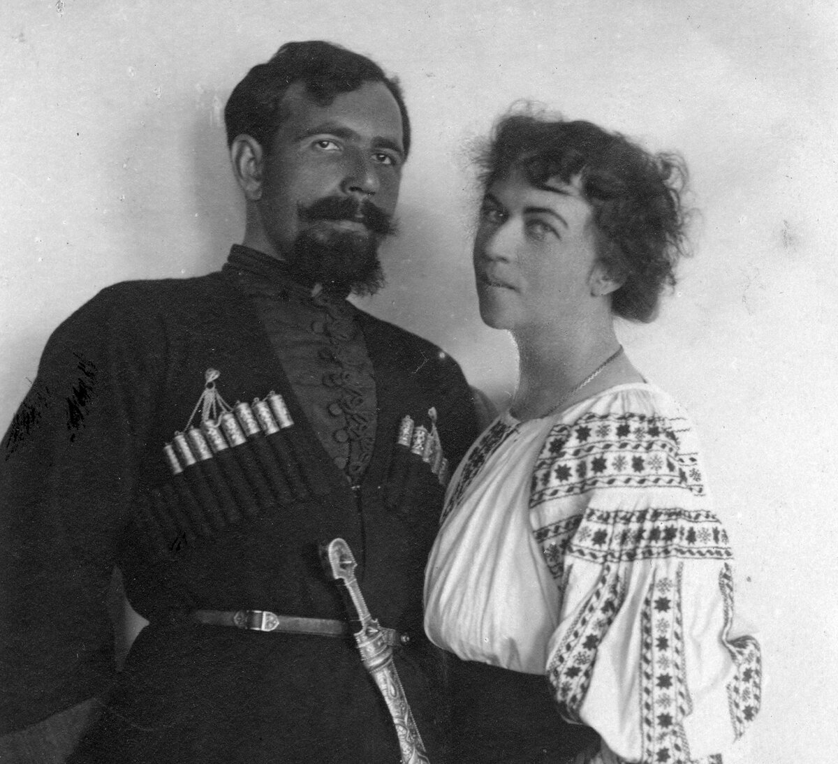 Александра Коллонтай с Павлом Дыбенко, 1919 год