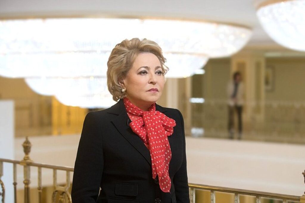 Матвиенко: «безработные» на Mercedes должны платить за ОМС