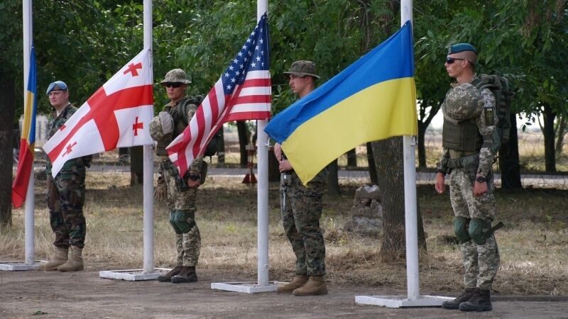 Украина ради вступления в НАТО вновь дала США доступ к своим военным секретам