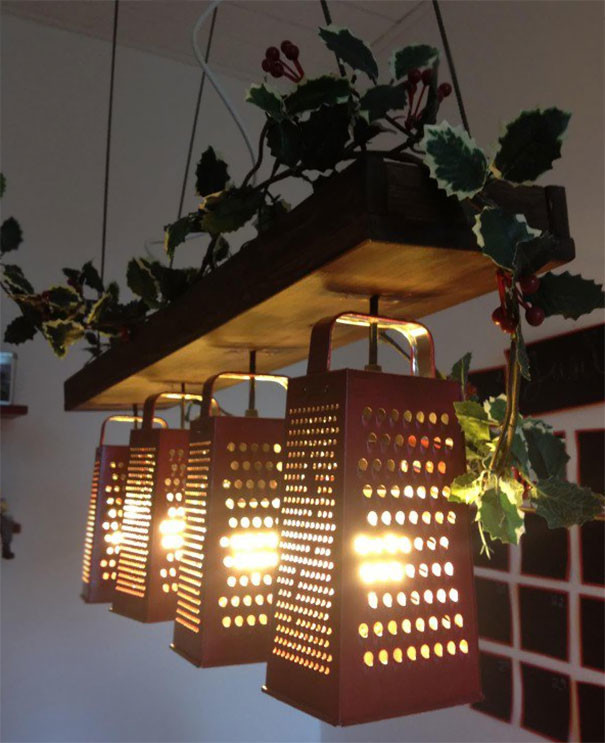 Обыкновенные терки можно использовать как плафоны: они создадут рассеянное освещение в комнате или направленный источник света, например, для рассады отходы в доходы, советы, хозяйство