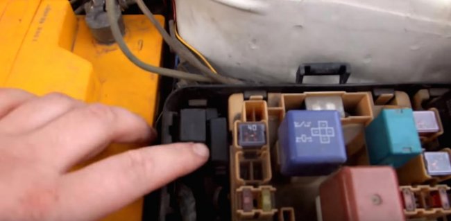 Дворники с подогревом Дворники с подогревом автомобили,дворники с подогревом,ремонт автомобилей,тюнинг