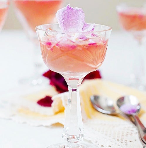Желе из шампанского и лепестков роз десерты