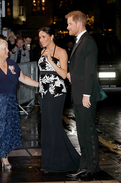 В сети обсуждают грубое прозвище Меган Маркл во дворце В сети обсуждают грубое прозвище Меган Маркл во дворце монархии, меган маркл