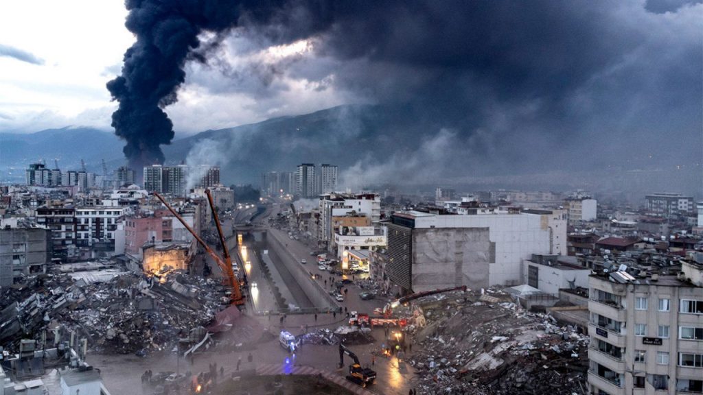 Приведёт ли землетрясение в Турции к обрушению власти Эрдогана? Приведёт ли землетрясение в Турции к обрушению власти Эрдогана? геополитика