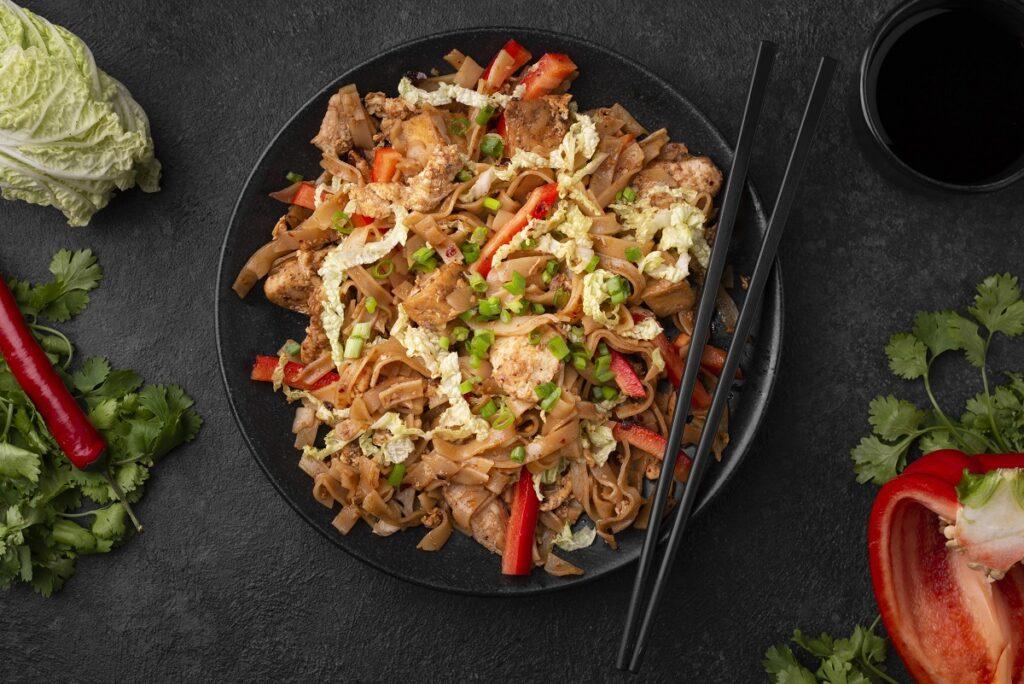 Как приготовить жареный рис с курицей и цукини: изысканный ужин всего за 15 минут