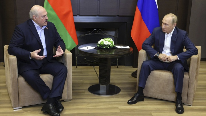 Путин и Лукашенко пошутили про зарплаты