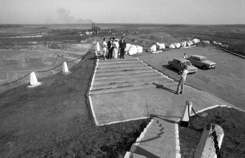 30 искренних чёрно-белых фотографий о жизни на Урале в советское время в мире, жизнь, люди, ностальгия, советское время, урал