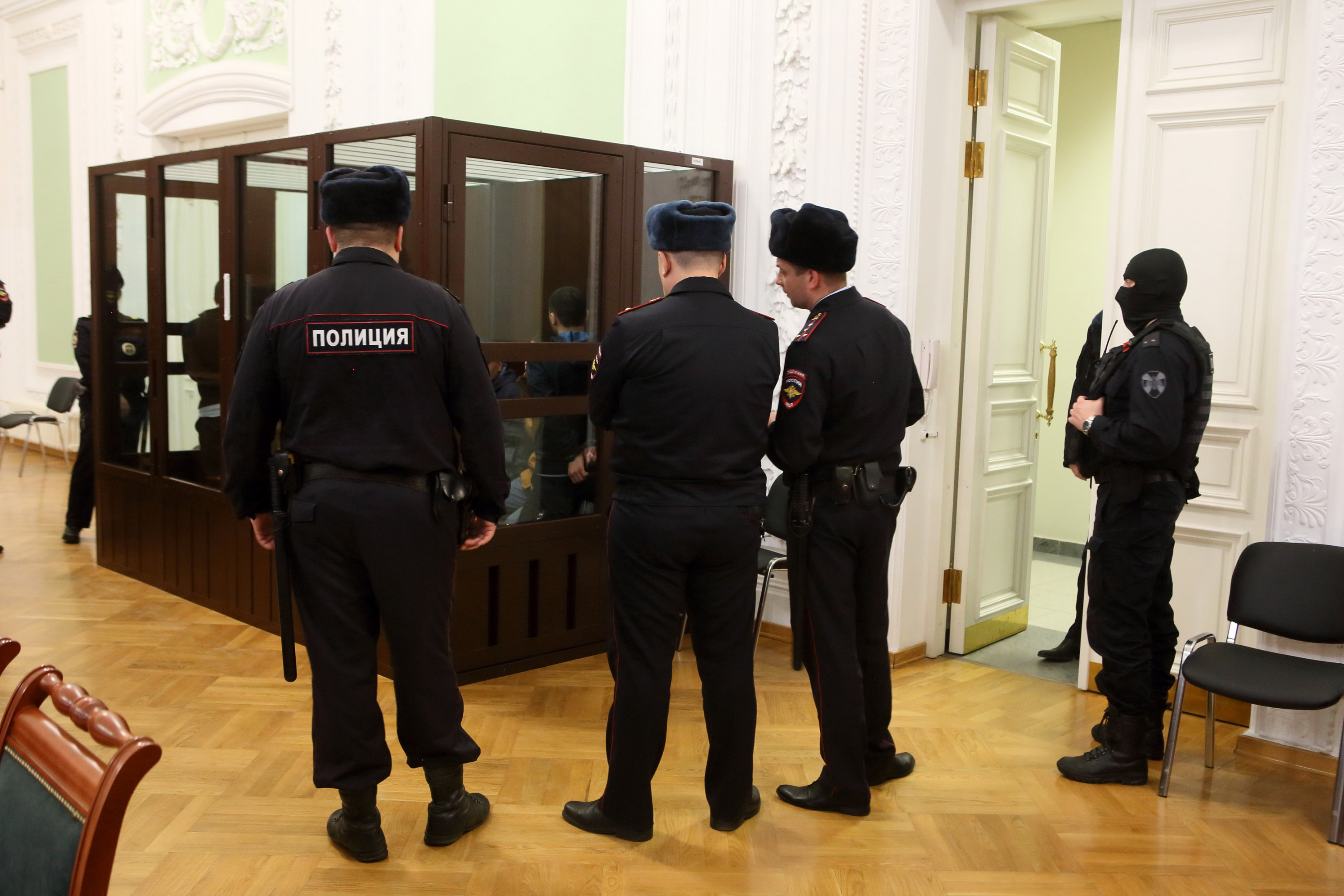 Усманов опг. Девушка в суде. Адвокат Алешкин. Подросток в суде. Арест подростка.
