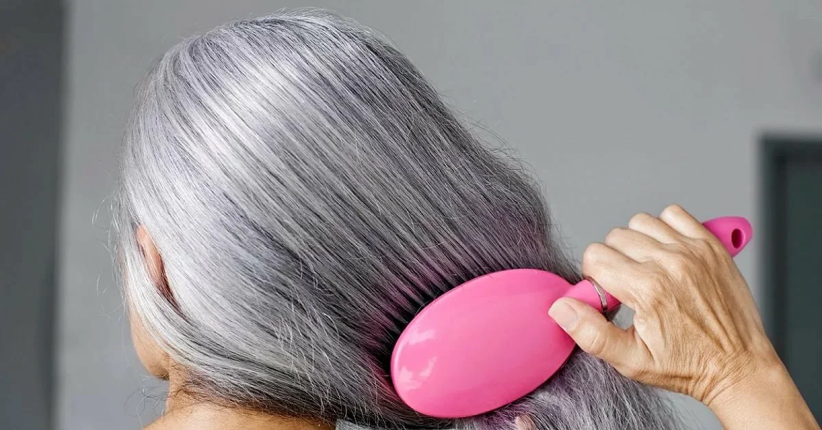Семь безопасных способов и средств оттенить седые волосы в домашних условиях женщине 50+