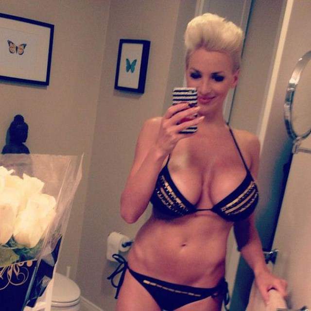 Сексуальные девушки с большим бюстом  позитив