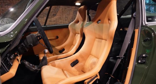 Два редких рестомода Porsche 911 выставили на продажу в Германии Автомобили