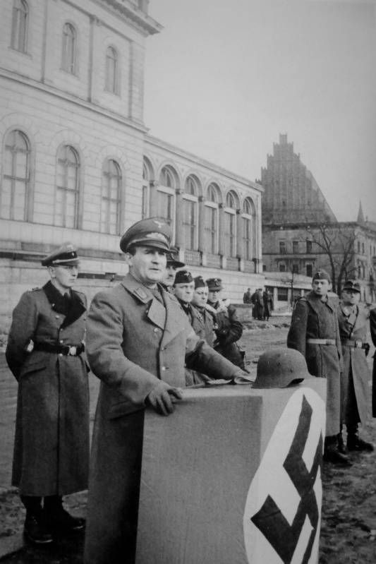 Упорное сражение за Силезию Упорное сражение за Силезию Бреслау, войска, армии, фронта, операции, Советские, армия, время, февраля, города, командование, Силезии, противника, танковую, часть, армию, Рыбалко, корпуса, человек, районе