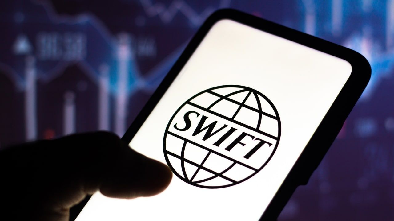 «Тинькофф банк» не будет взимать комиссию за отправленные SWIFT-переводы до 16 июня «Тинькофф банк» не будет взимать комиссию за отправленные SWIFT-переводы до 16 июня Экономика
