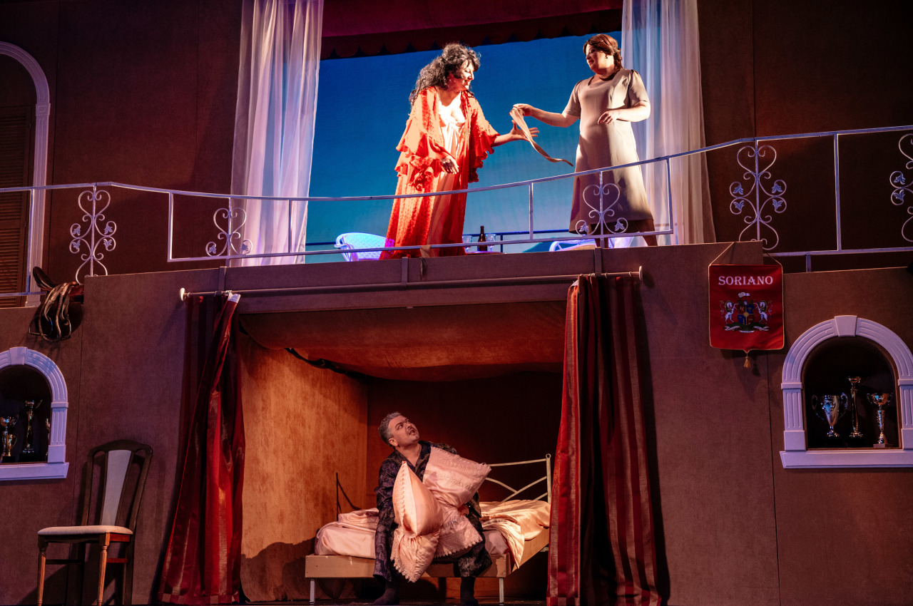 Драма в комедийной оправе: В Тверском драмтеатре поставили «Филумену Мортерано»