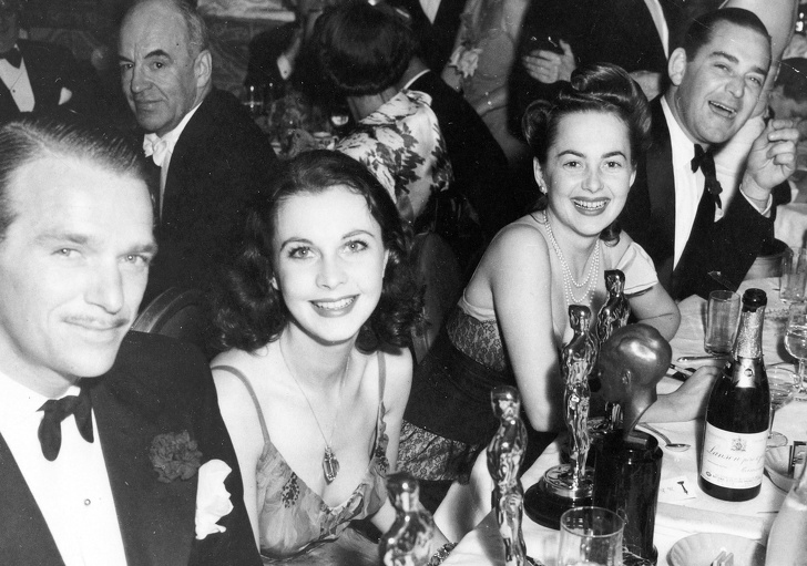 Как первая красавица Голливуда жила и снималась вопреки болезни, которую принимали за дурной характер загадочность,знаменитости,интересное,очарование,фотографии