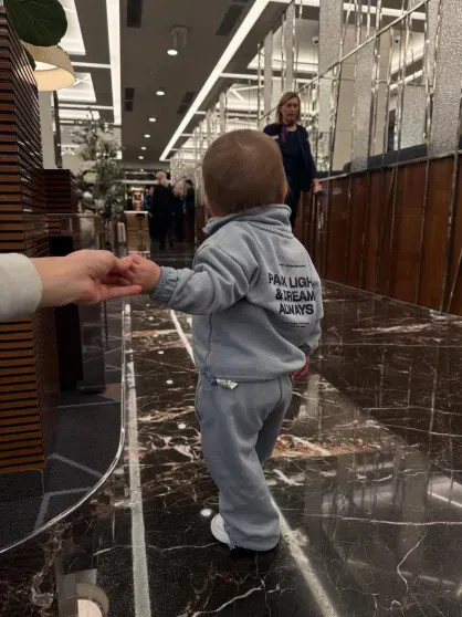 Жена Александра Петрова Виктория снялась в бикини на отдыхе с мужем и сыном Петров, Виктории, Александра, сыномВиктория, Александр, Виктория, ПетроваВиктория, ПетроваСын, Викторией, Милославская, Петровы, ПетроваАлександр, женой, Петрова, актёра, экстремистской, Женитьба, расставании, объявляли, масштабную