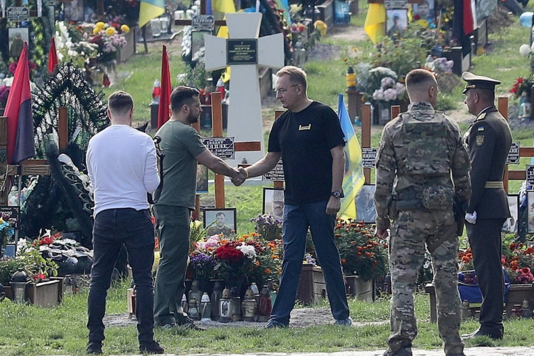 ЛЕТНИЙ ПАДЁЖ ОФИЦЕРОВ ВСУ ПРИВЁЛ К ДЕФИЦИТУ КОМАНДИРОВ ЛЕТНИЙ ПАДЁЖ ОФИЦЕРОВ ВСУ ПРИВЁЛ К ДЕФИЦИТУ КОМАНДИРОВ украина