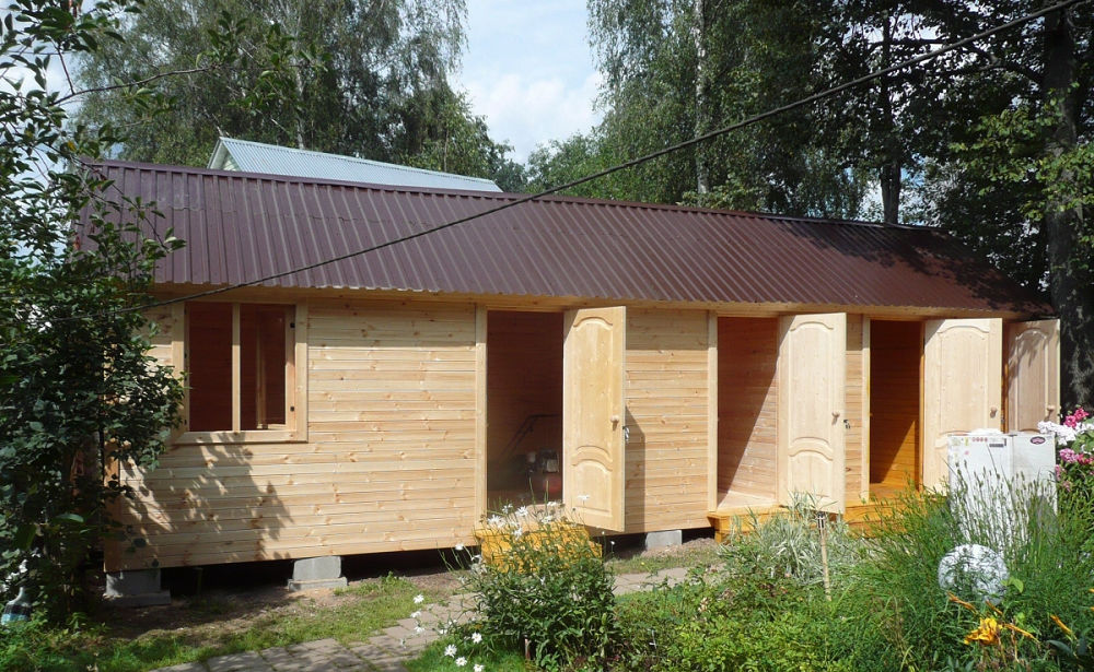 хозяйственный блок на дачном участке