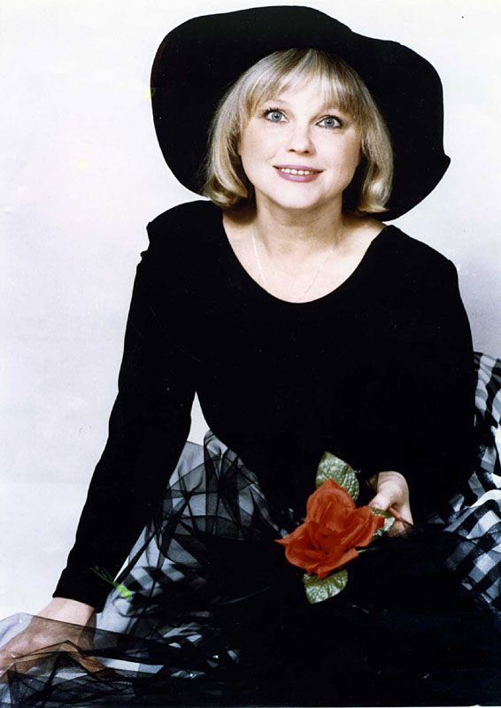 Девушка с зелеными глазами, актриса Нина Ильина Девушка с зелеными глазами, актриса Нина Ильина актриса,звезда,кино и тв,наши звезды,Нина Ильина,шоубиz,шоубиз