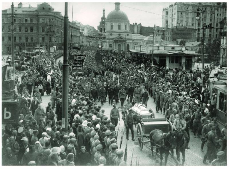 Просто министры, не капиталисты – Керенский, Верховский и Маниковский Просто министры, не капиталисты – Керенский, Верховский и Маниковский история