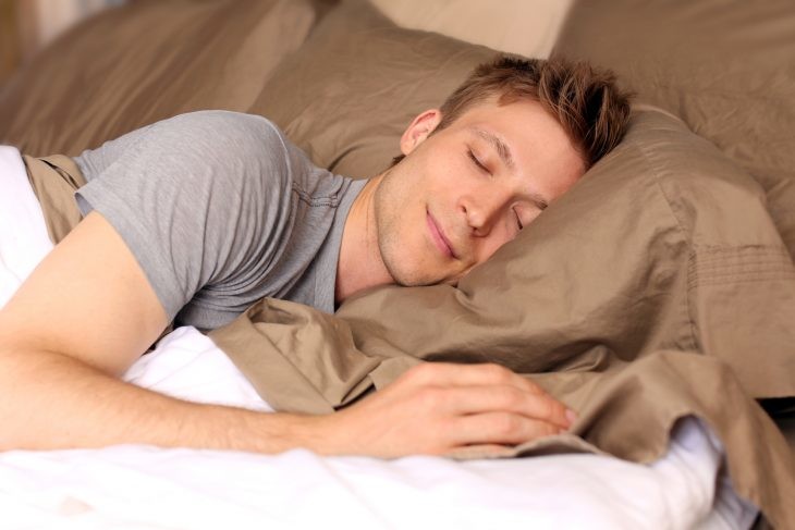 Почему, когда человек засыпает, он испытывает чувство падения? здоровые, психология, сон, человек