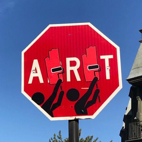 Прикольный арт-«вандализм» Прикольный арт-«вандализм»