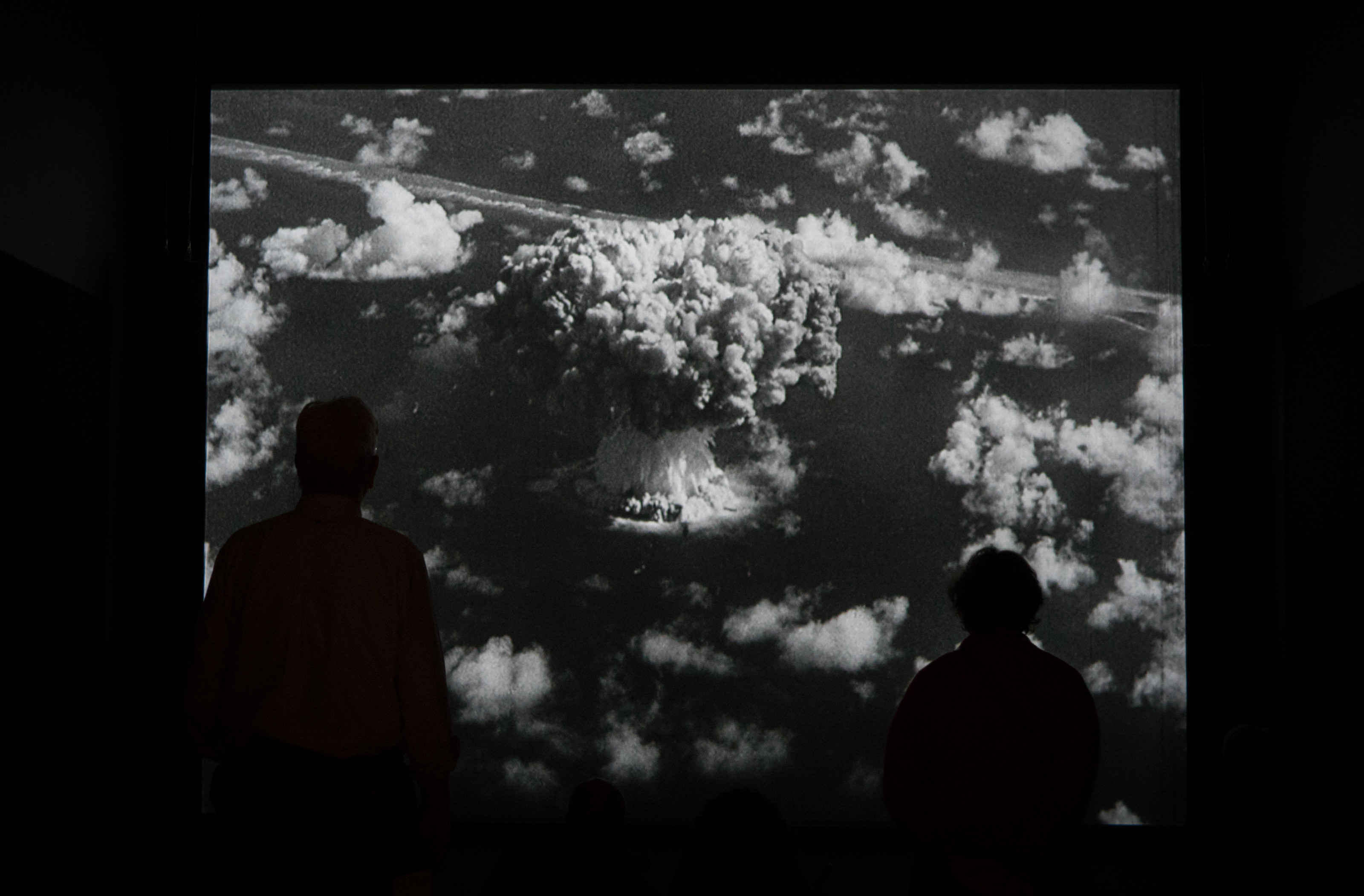 Страшнее Чернобыля и Фукусимы: США превратили райские острова в "мёртвую зону" Страшнее Чернобыля и Фукусимы: США превратили райские острова в "мёртвую зону" геополитика