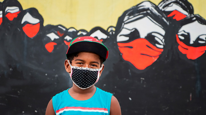 "Мы возвращаемся из дурдома": Эмигранты побежали обратно в Россию