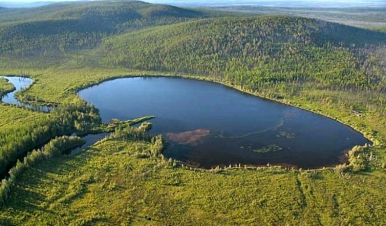 Озеро Ниджили в Якутии