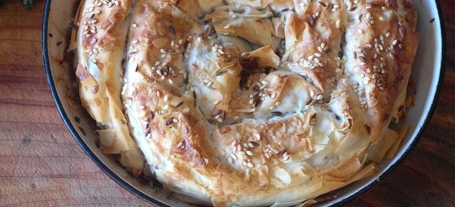 Пирог с фаршем в духовке - сытная выпечка и для перекуса, и для застолья Пирог с фаршем в духовке - сытная выпечка и для перекуса, и для застолья