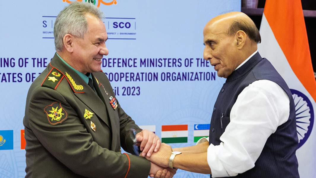 Министр обороны России Сергей Шойгу и министр обороны Индии Раджнатх Сингх