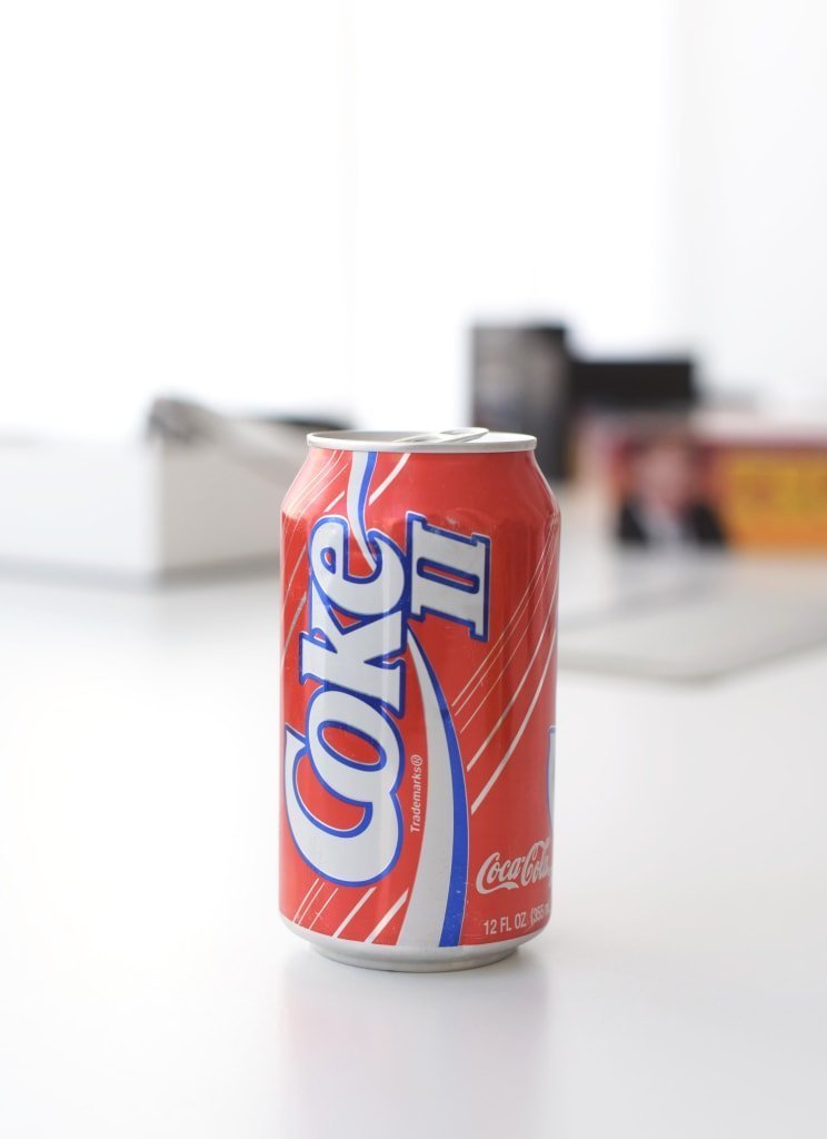 12. Coke2 — новый и улучшенный, по мнению производителей, вариант классической колы, который в 1985 году поднял чуть ли не бунт потребителей, требующих вернуть «старый и ухудшенный» вкус. Вернули его быстро trend, в мире, вещи, инновация, музей, неудача